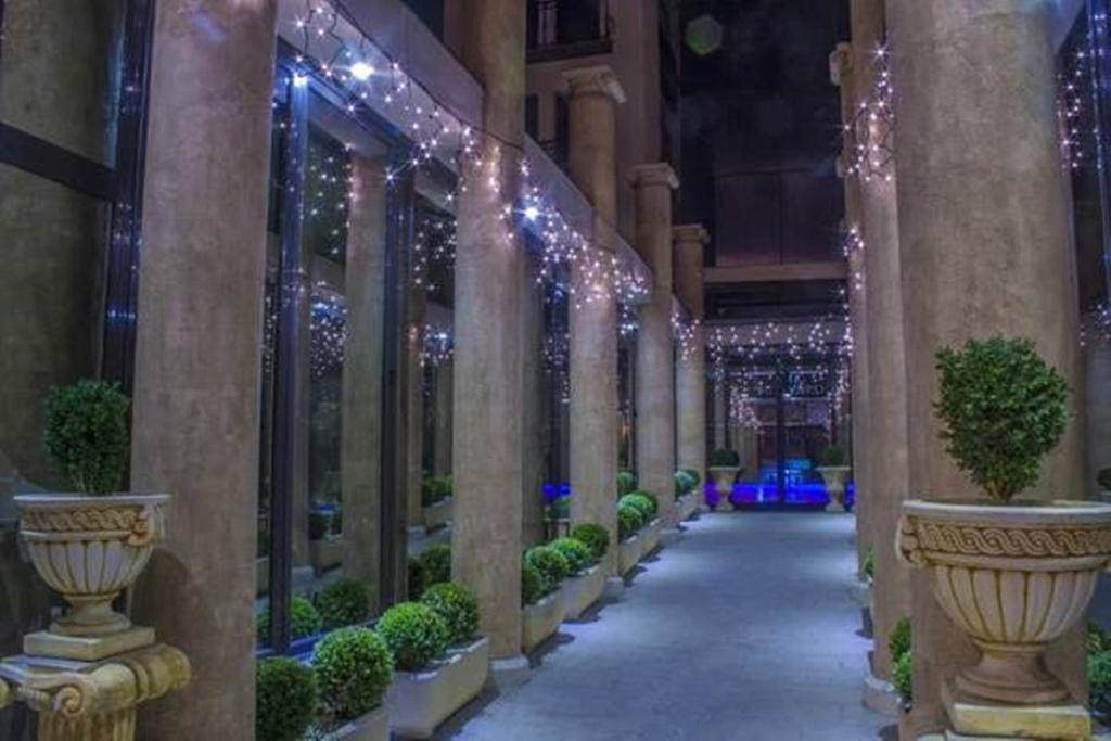 Hotel Bulevard Hunedoara Exteriör bild